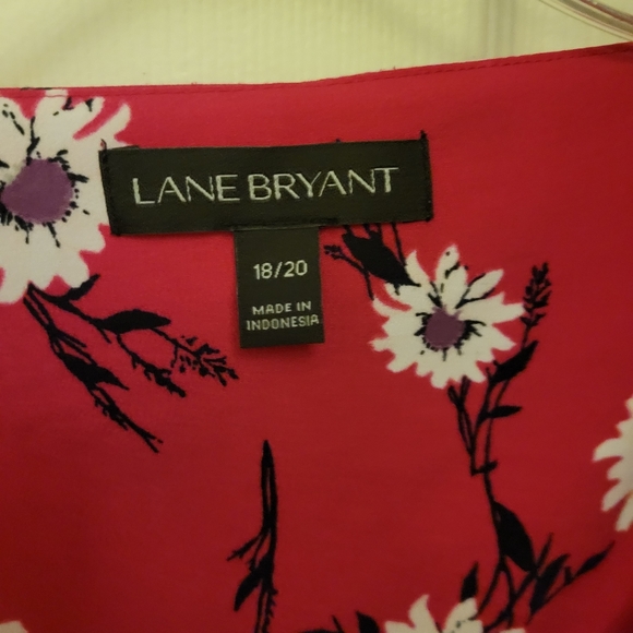 Size 18/20 Lane Bryant Floral Top - Picture 2 of 2